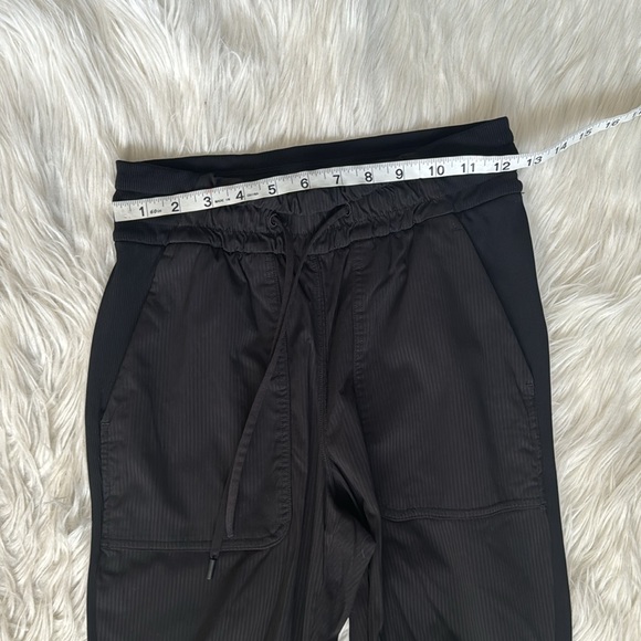 Lululemon Beyond the Studio Jogger Size 4 - Picture 13 of 15